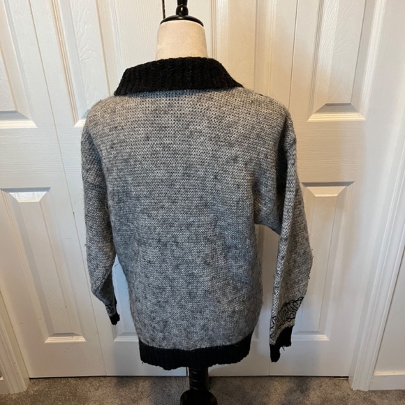 Huntington Ride size M cardigan - Picture 6 of 10